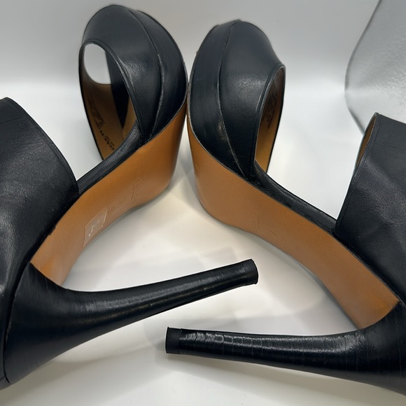 Coach Wexwood Semi Matte Calf Size 7 M In Original Box. Excellent Condition - Picture 10 of 16